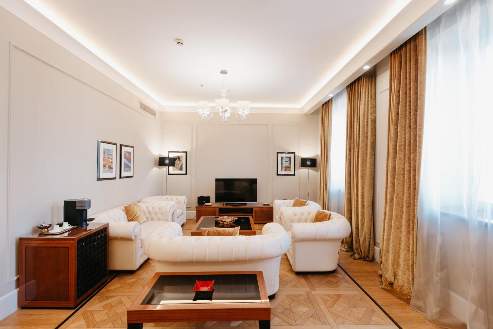 Grand Hotel Yerevan - Small Luxury Hotels Of The World Exterior foto