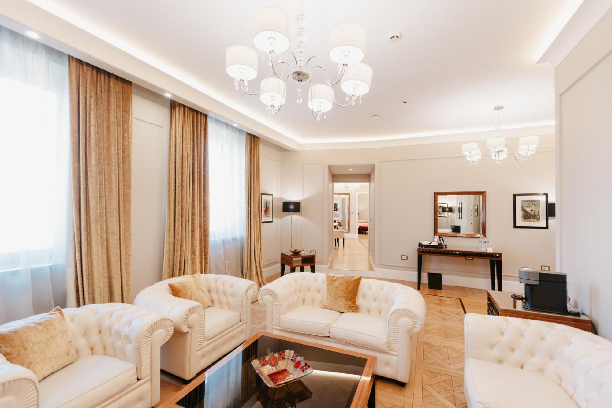 Grand Hotel Yerevan - Small Luxury Hotels Of The World Exterior foto