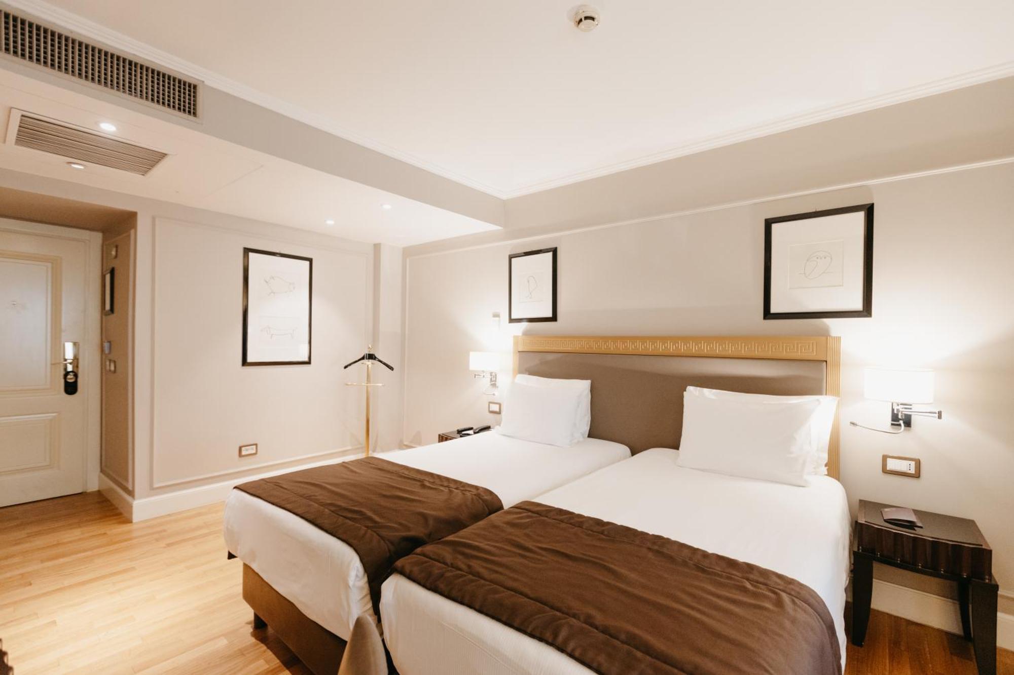 Grand Hotel Yerevan - Small Luxury Hotels Of The World Exterior foto