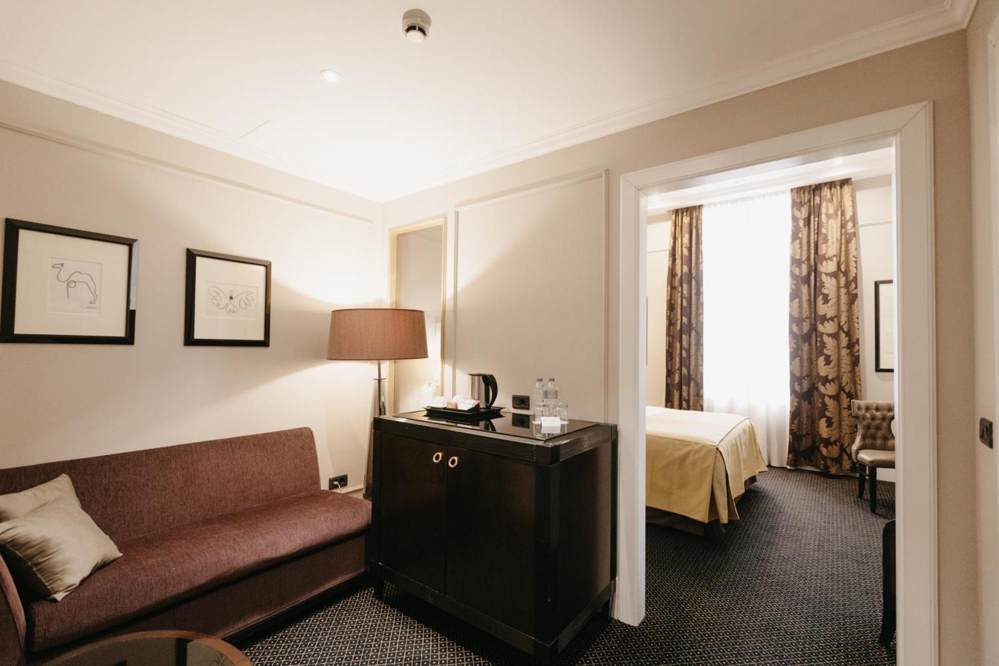 Grand Hotel Yerevan - Small Luxury Hotels Of The World Exterior foto