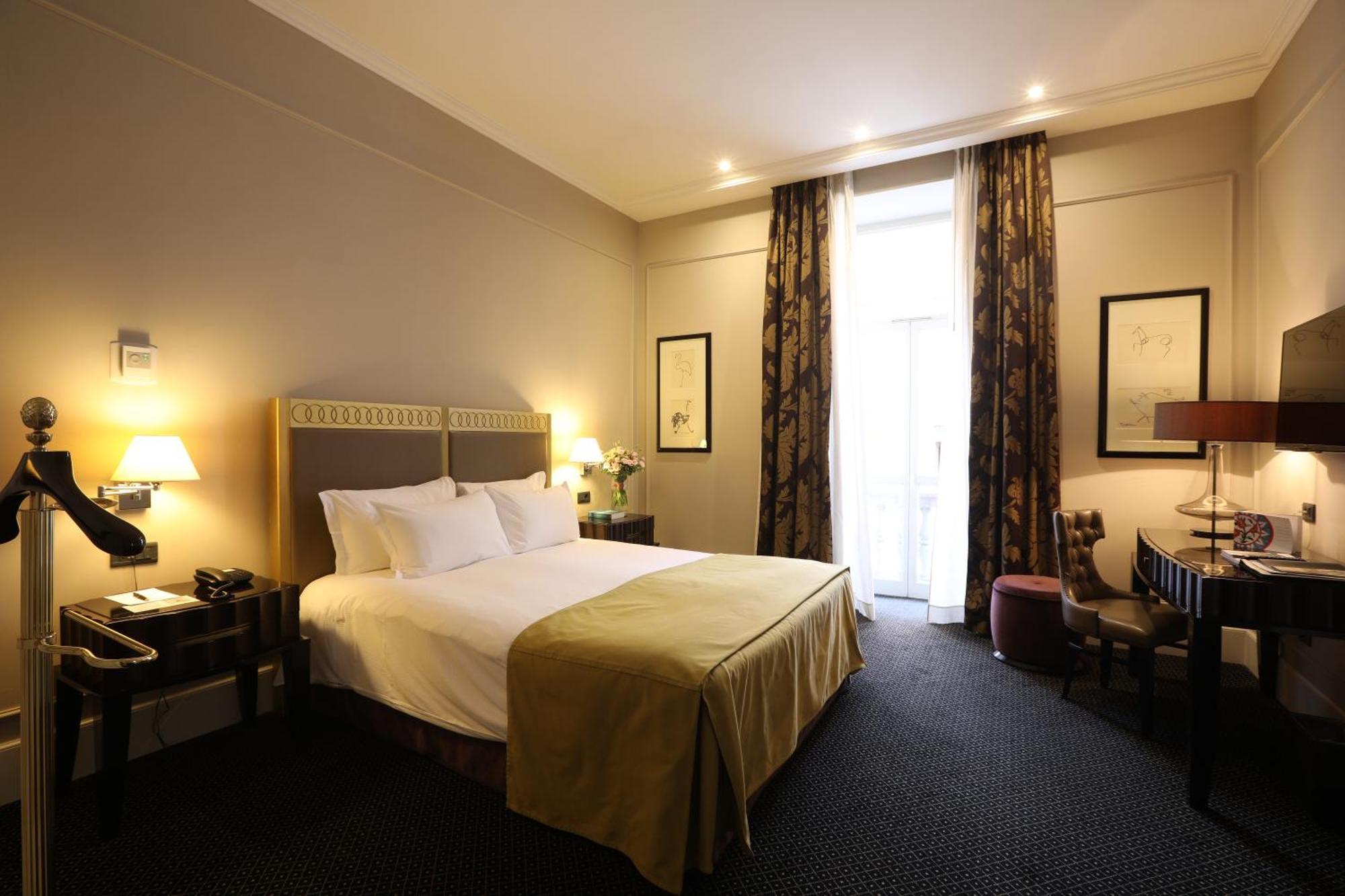 Grand Hotel Yerevan - Small Luxury Hotels Of The World Exterior foto