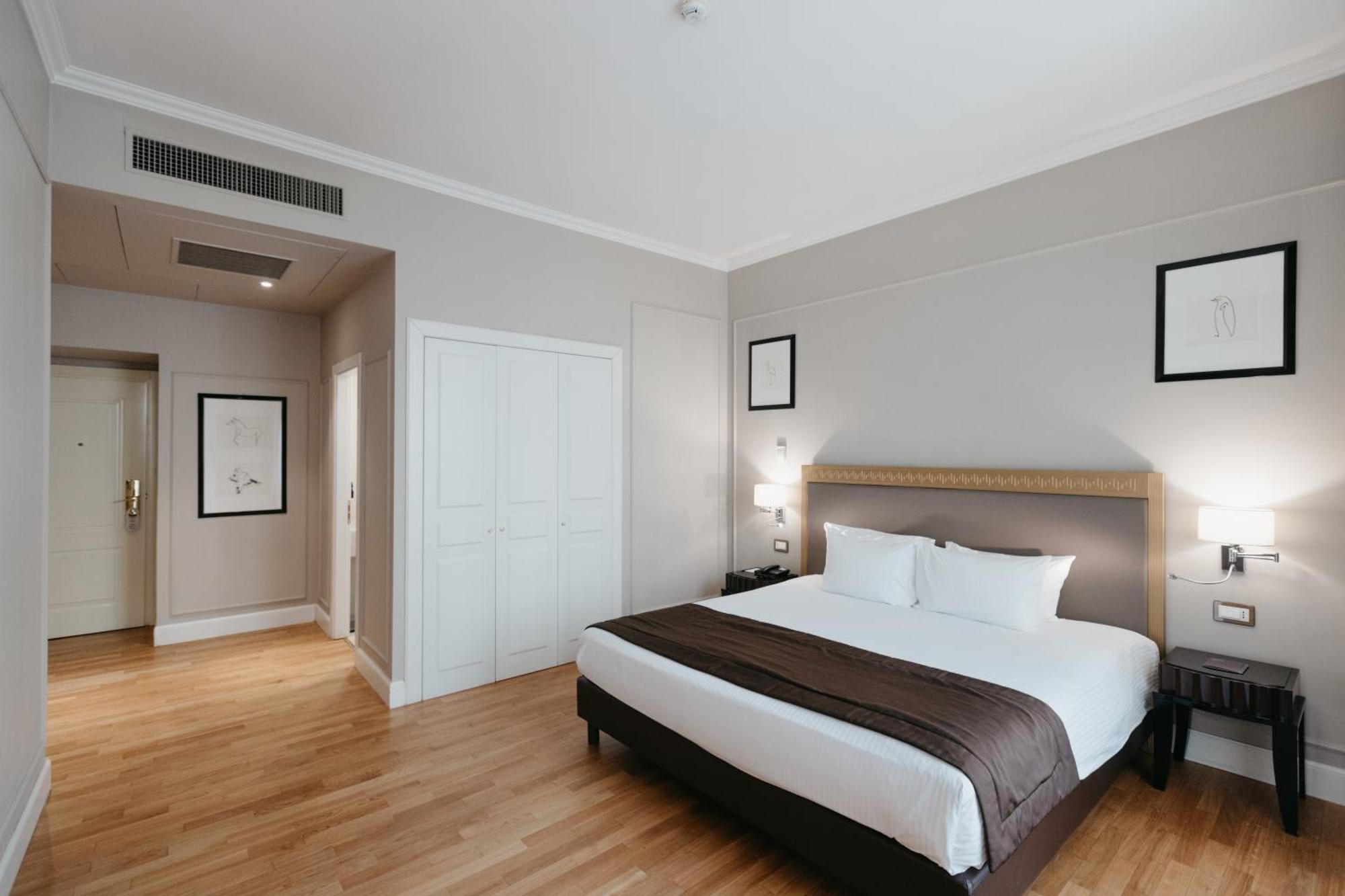 Grand Hotel Yerevan - Small Luxury Hotels Of The World Exterior foto